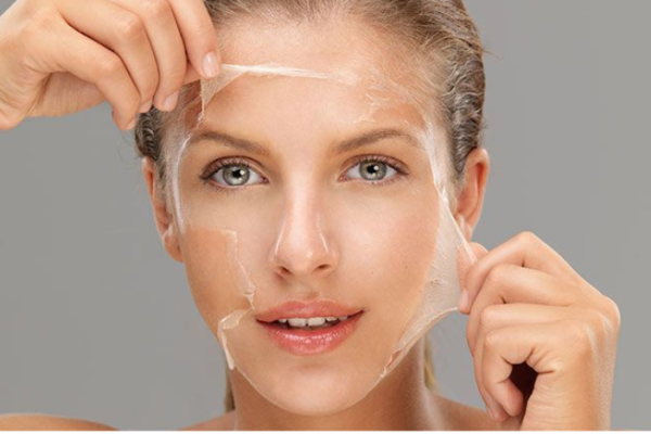 Peeling chimique

Le peeling chimique exfolie la peau grâce à une solution spécifique, lisse les ridules et illumine le teint.

    En savoir plus